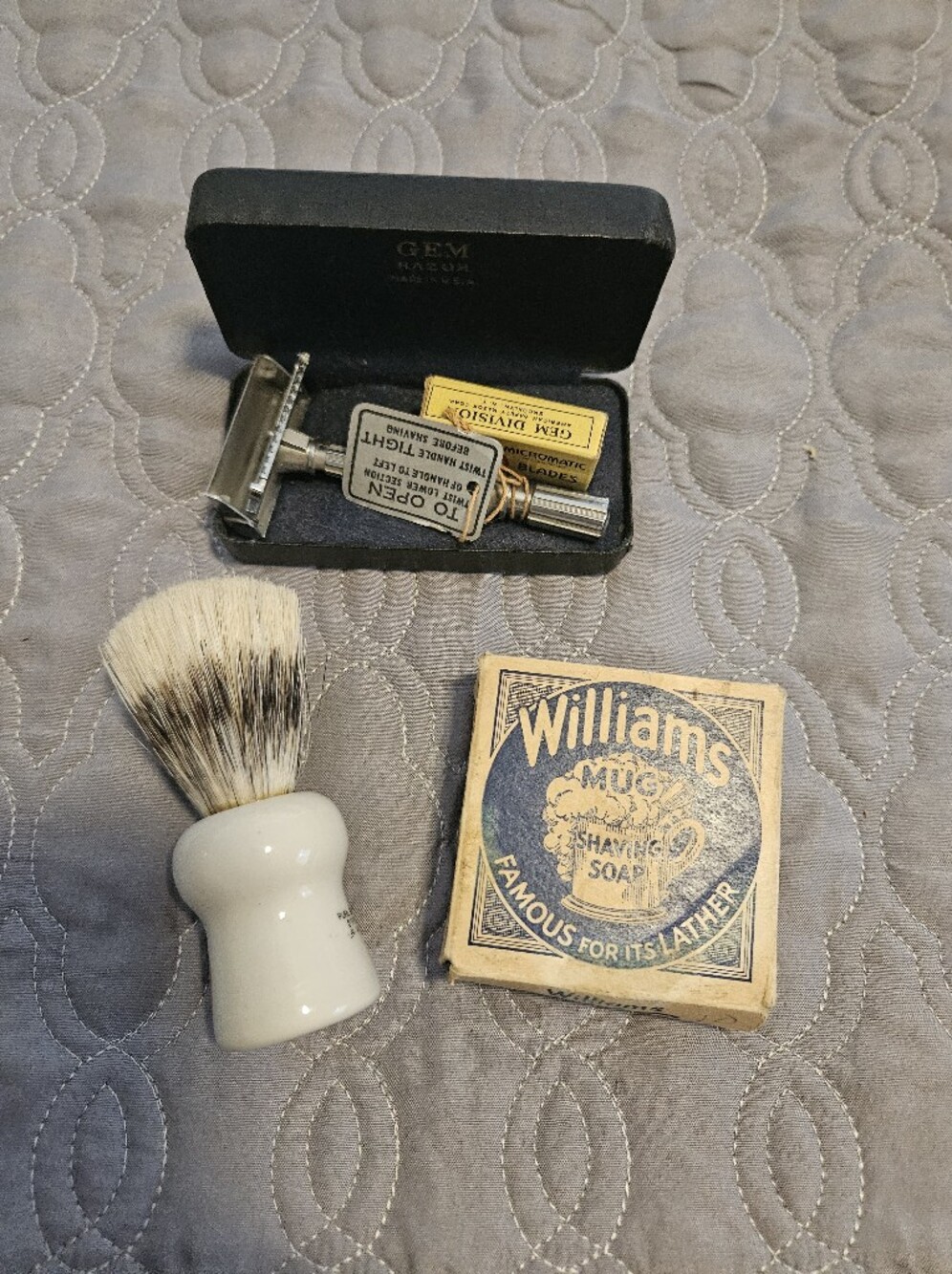 Williams Mug Shaving Soap & White Badger Brush Vintage Shave Set